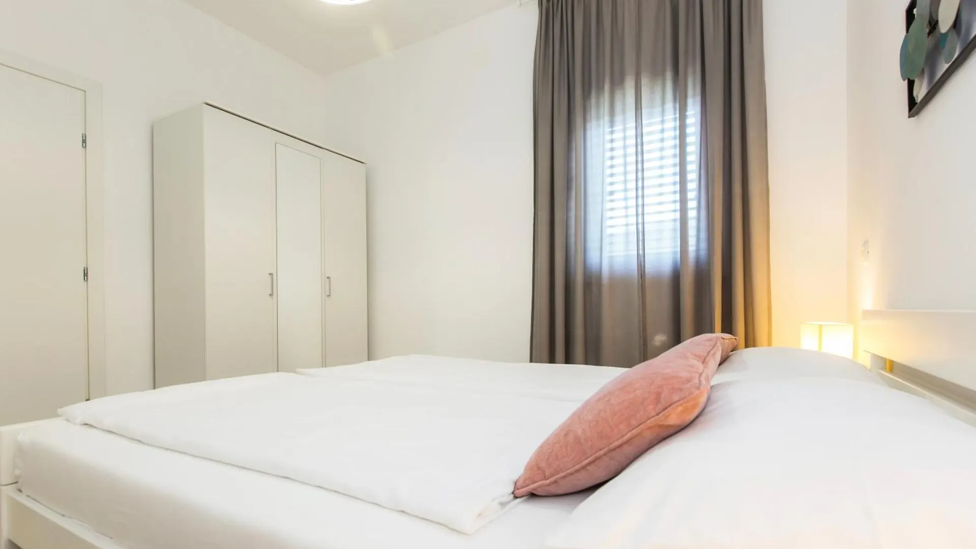 Istria Sea Side Apartment 210 & 209 Labin