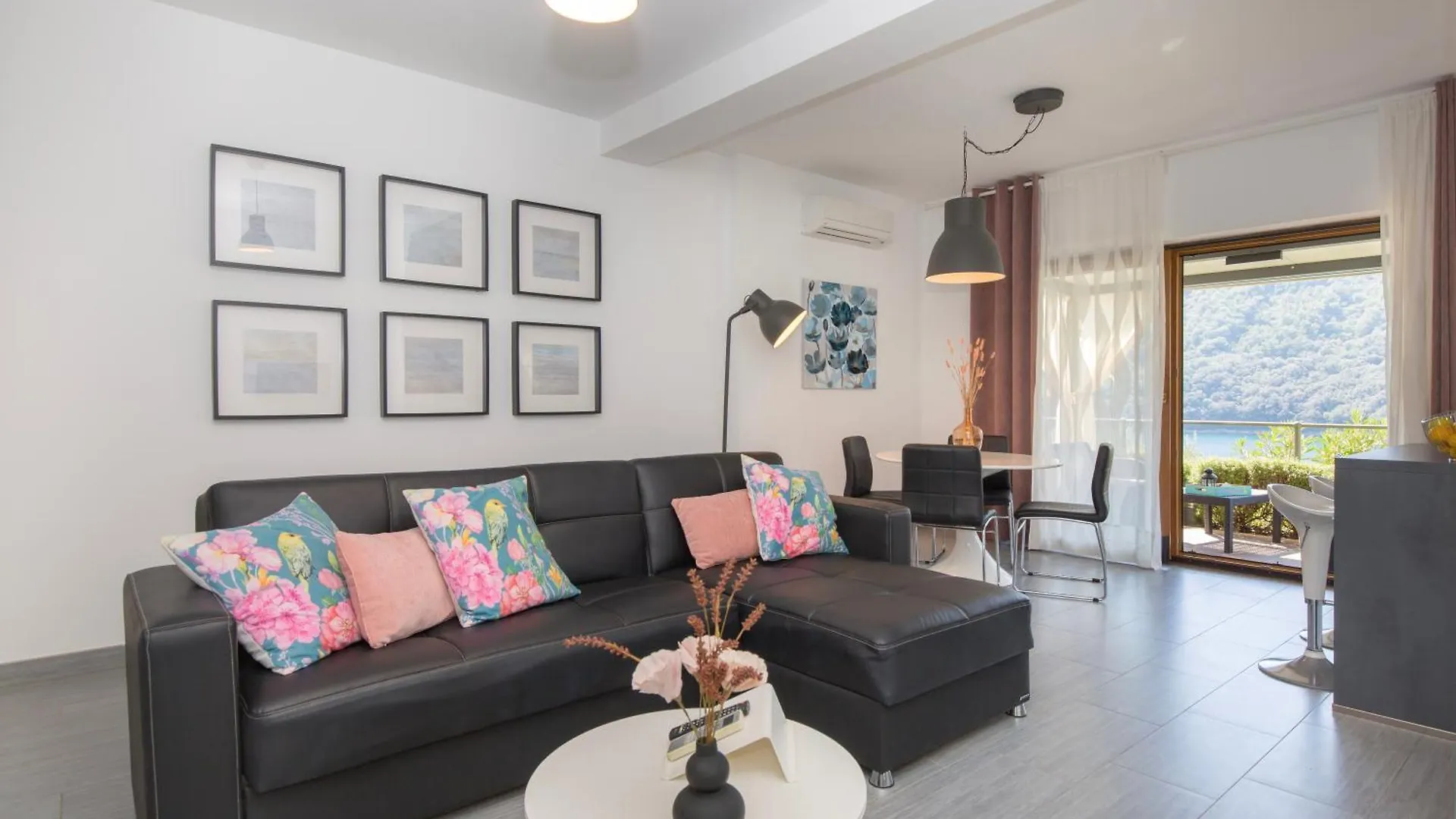 Istria Sea Side Apartment 210 & 209 Labin