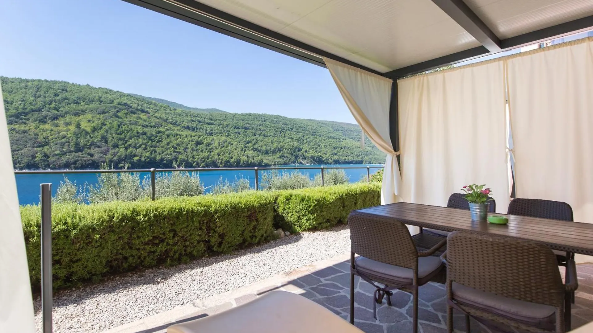 Istria Sea Side Apartment 210 & 209 Labin