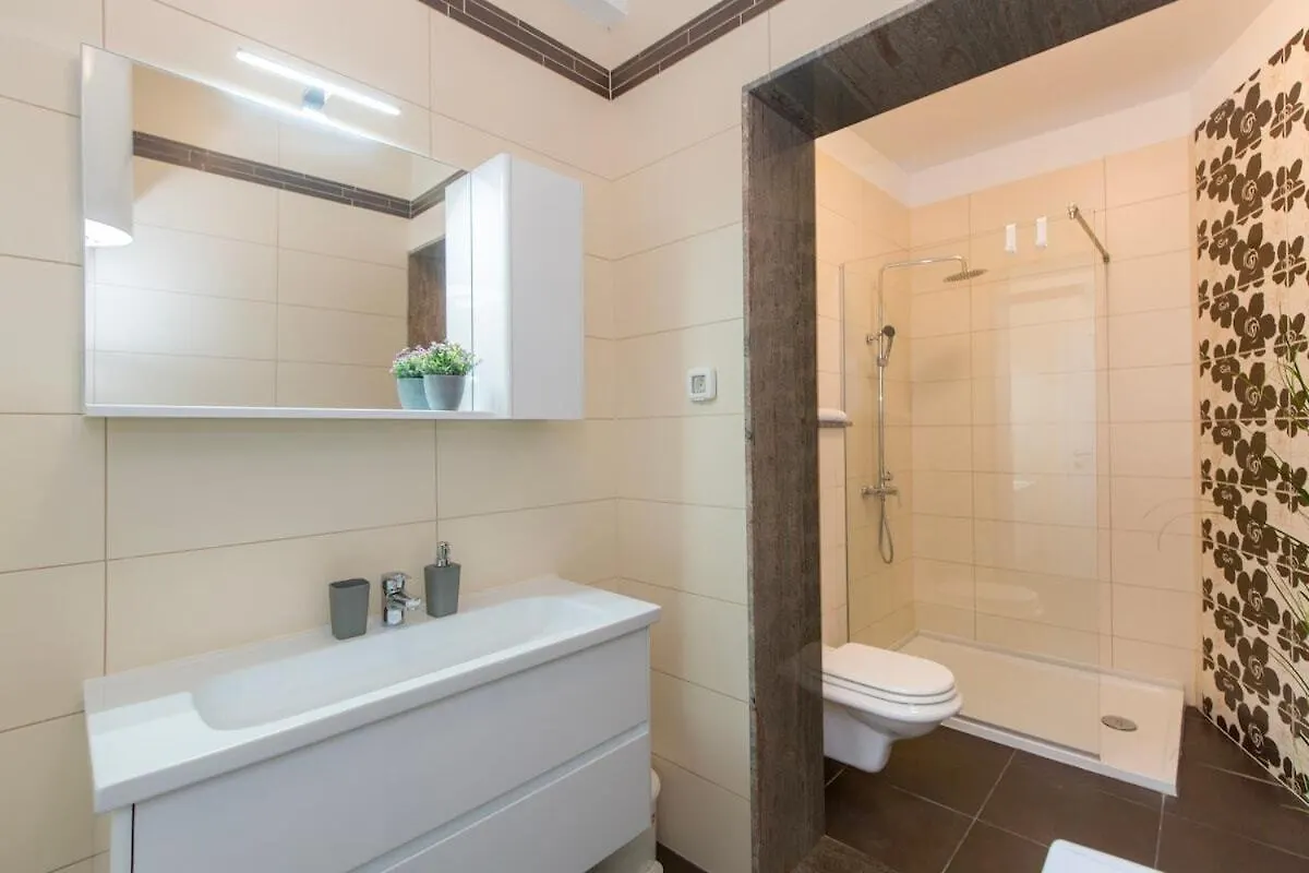 Istria Sea Side Apartment 210 & 209 Labin