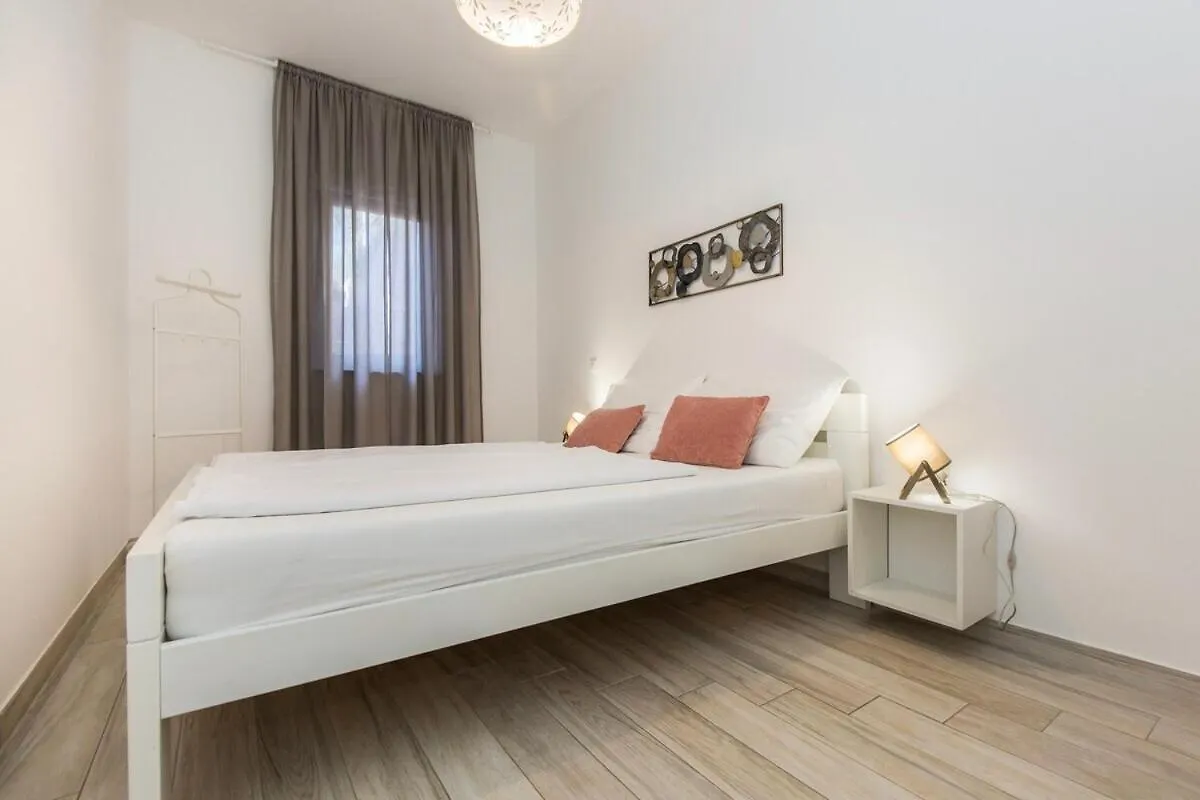Istria Sea Side Apartment 210 & 209 Labin