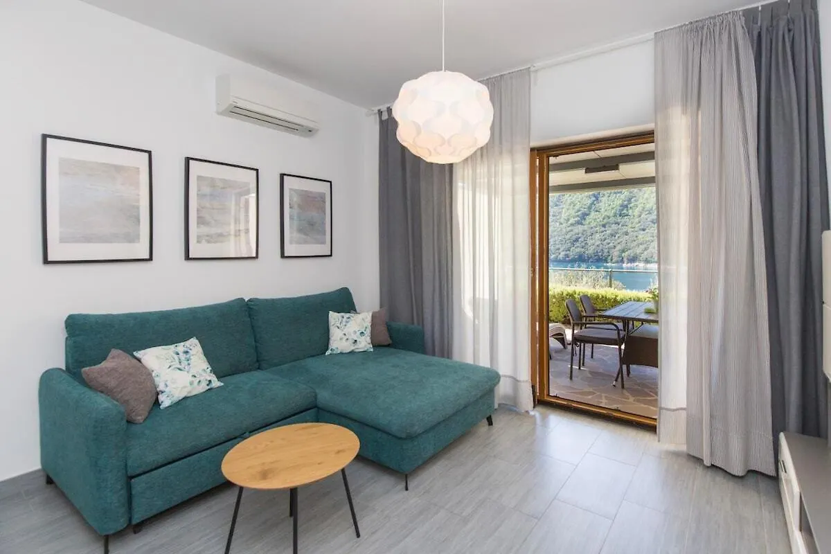 Istria Sea Side Apartment 210 & 209 Labin