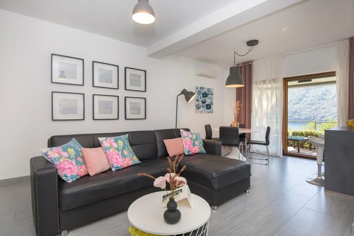 Istria Sea Side Apartment 210 & 209 Labin